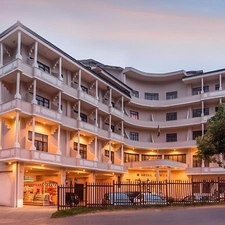 Devon Hotel Канді Екстер'єр фото