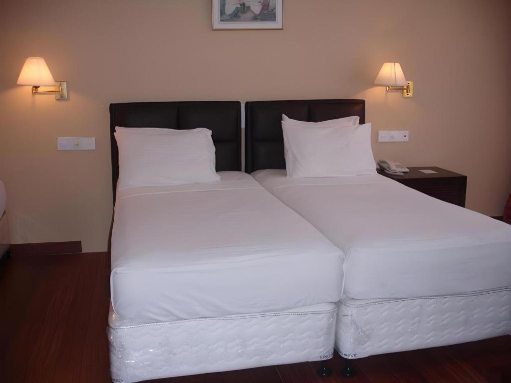 Devon Hotel Канді Екстер'єр фото