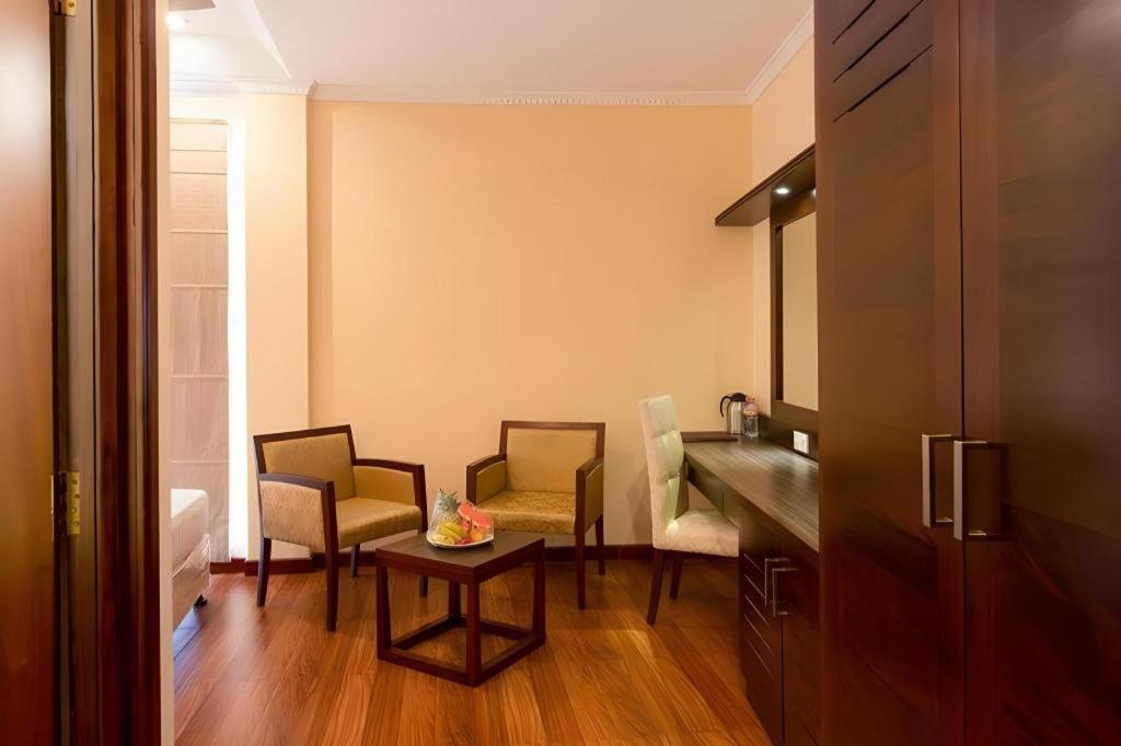 Devon Hotel Канді Екстер'єр фото