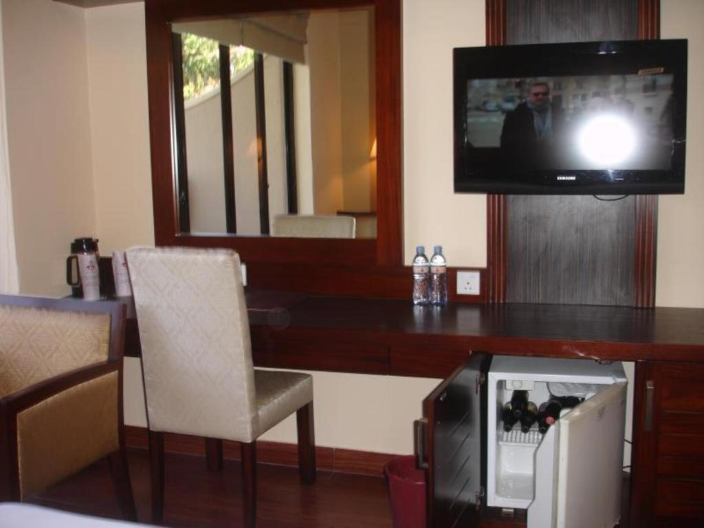 Devon Hotel Канді Екстер'єр фото