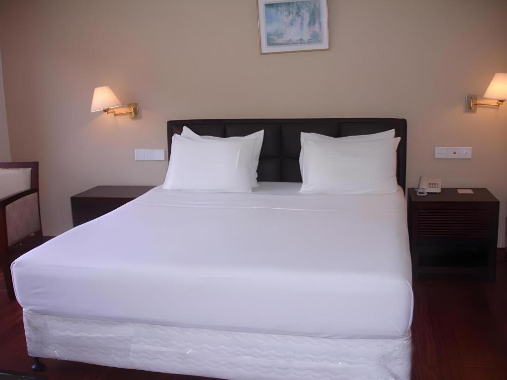 Devon Hotel Канді Екстер'єр фото