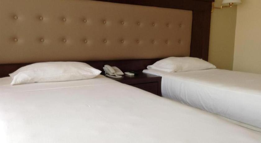 Devon Hotel Канді Екстер'єр фото